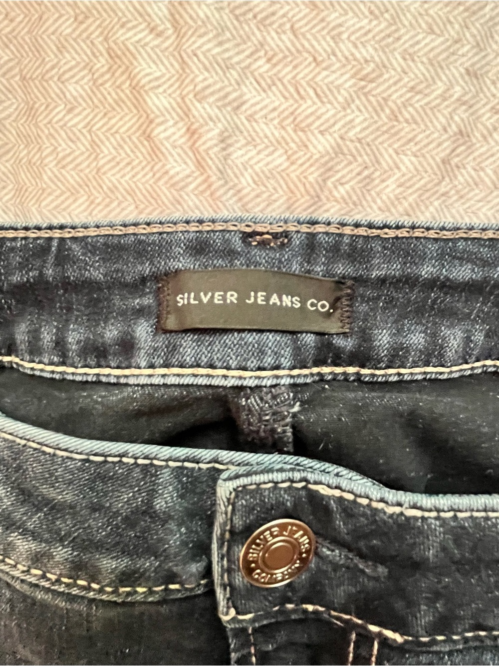 Silver Suki Jeans Size 18/L31 Straight Leg Women's Medium Wash Blue - Picture 2 of 16